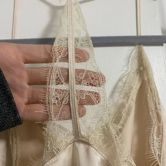 Rachel Zoe Beige Satin Camisole with Lace Trim and Racerback Size XS - Picture 6 of 9